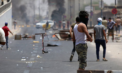 Gobierno iraquí decreta toque de queda por protestas en Basora